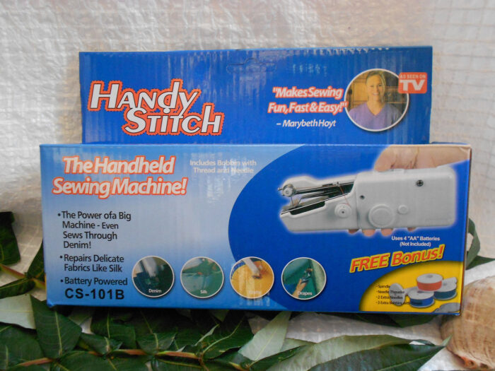 1853475339_shvejnaya-mini-mashinka-handy.jpg Швейна мінімашинка HANDY STITCH, ручна швейна машинка - Зображення 4