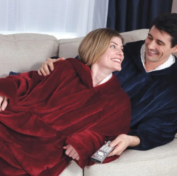 2729615569_tolstovka-pled Толстовка — плед із капюшоном HUGGLE HOODIE BLANKET, плед із рукавами Бордовий - Зображення 1