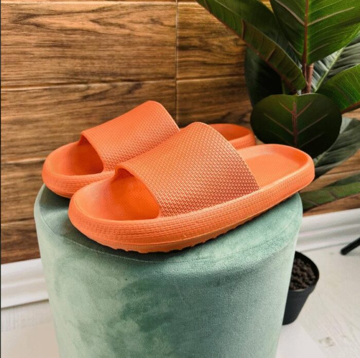 3839647938_shoozy-tapochki-shlyopki Shoozy капці шльопанці жіночі, жовтогарячі - Зображення 2