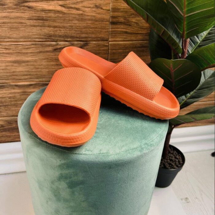 3839647939_shoozy-tapochki-shlyopki Shoozy капці шльопанці жіночі, жовтогарячі - Зображення 3